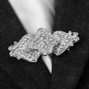 Зажим для кардигана "Клевер", цвет белый, цвет серебристый