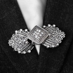 Зажим для кардигана "Ромб", цвет белый, цвет серебристый