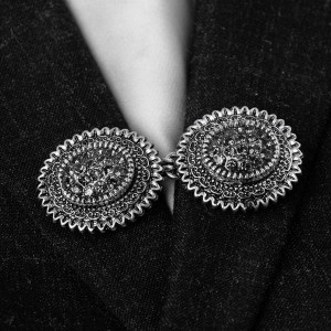 Зажим для кардигана "Овал" в рамке, цвет серый, цвет серебристый