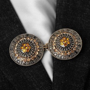 Зажим для кардигана "Круг" в орнаментах, цвет коричневый, цвет золотистый