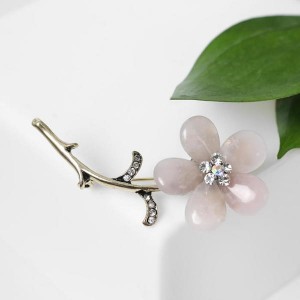 Брошь кварц розовый цветок, цвет розовый, цвет золотистый