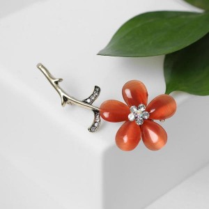 Брошь сердолик цветок, цвет оранжевый, цвет золотистый