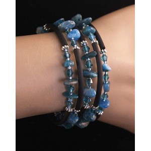 Браслет из апатита на струнке, 5 оборотов, галтовка с трубочками