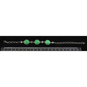 Браслет из кварца тонированного, цвет хризопраз,  круг 12мм, 3 камня, на цепочке