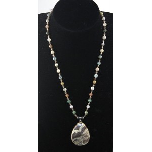 Колье-кулон из яшмы пестрой, капля 45х35мм огранка