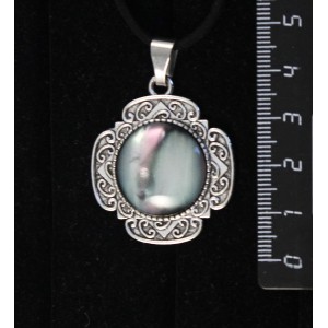 Кулон из гелиотиса (иск.), круг 20мм, оправа "4 лепестка"