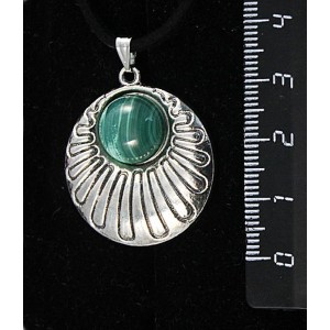 Кулон из малахита, круг 12мм, "ракушка"