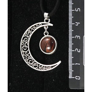 Кулон из бычьего глаза, "луна", круг 12мм
