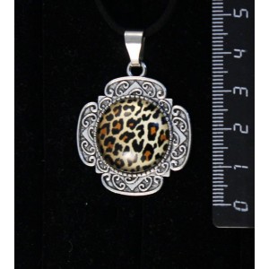 Кулон с кабошоном из пластика, рисунок "леопард", круг 20мм, оправа "4 лепестка"