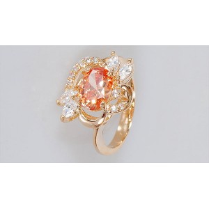 Кольцо с фианитом шампань "рококо" Кольцо с фианитом шампань "рококо"