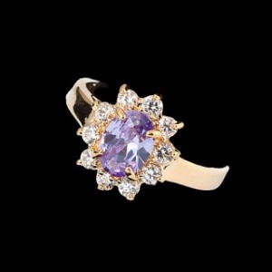 Кольцо с цирконом сиреневым "малый овал в цирконах"