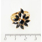 Кольцо с цирконом черным "ромашка"