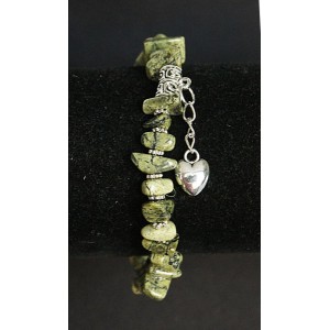 Браслет из змеевика уральского, галтовка, с подвеской