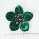 Брошь из цоизита (нат.) и бархата "цветок", диаметр 9см