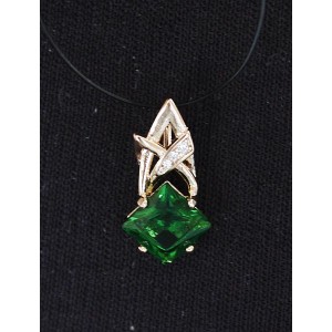 Кулон из циркона зеленого "нимфа"
