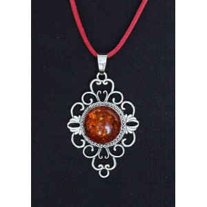 Кулон из янтаря (переплавленый), цвет коньячный, круг 18мм, оправа "ромб с узором"