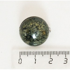 Брошь из змеевика, круг 20мм