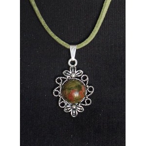 Кулон из унакита "2 цветка", круг 12мм