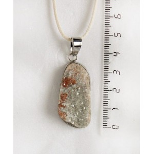 Кулон из граната-гессонита и диопсида (щетка, уральский), 35х17мм