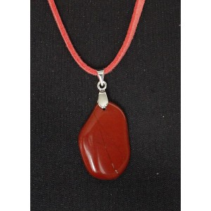 Кулон из яшмы красной, галтовка