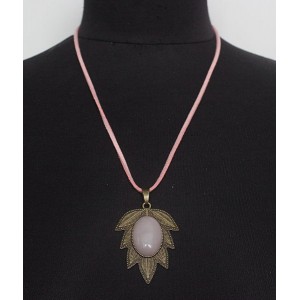 Кулон из кварца розового "лист", овал 25х18мм