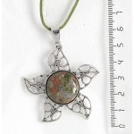 Кулон из унакита, круг 20мм, оправа "цветок 5 лепестков"