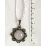 Кулон из кварца розового, круг 20мм, оправа цвет бронза "цветок 8 лепестков"