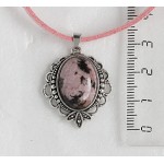 Кулон из родонита, овал 18х13мм, оправа "трилистник"