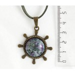 Кулон из цоизита, круг 20мм, оправа "штурвал" цвет бронза 
