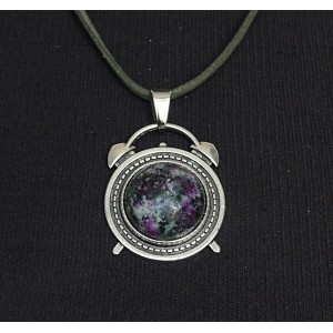 Кулон из цоизита, круг 20мм,  оправа "будильник"