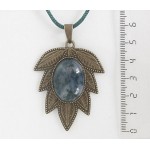 Кулон из яшмы зеленой "лист", овал 25х18мм