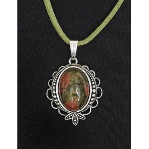 Кулон из унакита, овал 18х13мм, оправа "трилистник"