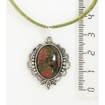 Кулон из унакита, овал 18х13мм, оправа "трилистник"