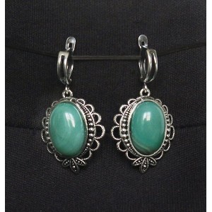 Cерьги из агата зеленого (тонировка), овал 18х13мм, оправа "трилистник", швензы посеребрение