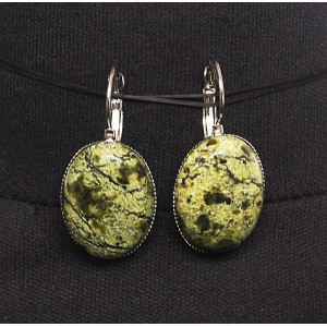 Серьги из змеевика, овал 25х18мм, замок петелька