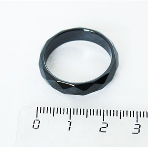 Кольцо из гематита, огранка, ширина 6мм