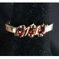 Кольцо с гранатом "3 камня" 