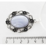 Кулон из агата голубого (сапфирина), овал 25х18мм, оправа "торжество"