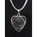 Кулон из агата серого, круг 18мм, оправа "сердечко"
