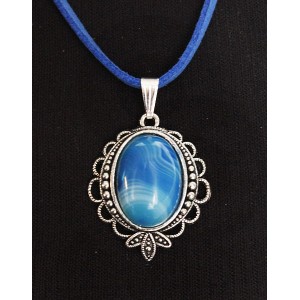 Кулон из агата синего (тонировка), овал 18х13мм, оправа "трилистник"