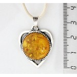 Кулон из янтаря (переплавленный), цвет желтый, круг 18мм, оправа "сердечко"