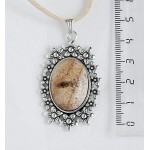 Кулон из яшмы песочной, овал 25х18мм, оправа "клумба"