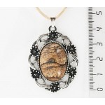 Кулон из яшмы песочной, овал 25х18мм, оправа "торжество"