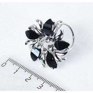 Кольцо для платка "маргаритка", стразы, цвет черный+серебристый