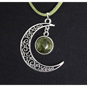 Кулон из змеевика "луна", круг 12мм