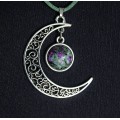 Кулон из цоизита "луна", круг 12мм