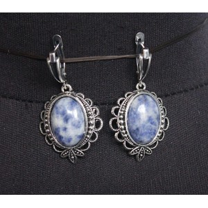Серьги из лазурита (бело-синий), овал 18х13мм, оправа "трилистник", швензы посеребрение