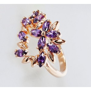 Кольцо с аметистом (синт.) "камелия"