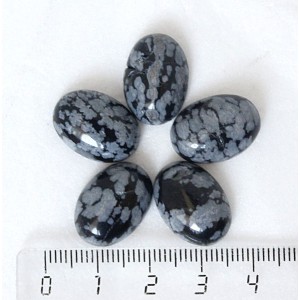 Обсидиан снежный, кабошон овал, 13*18*6мм.