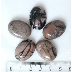 Родонит кабошон овал 25х18мм